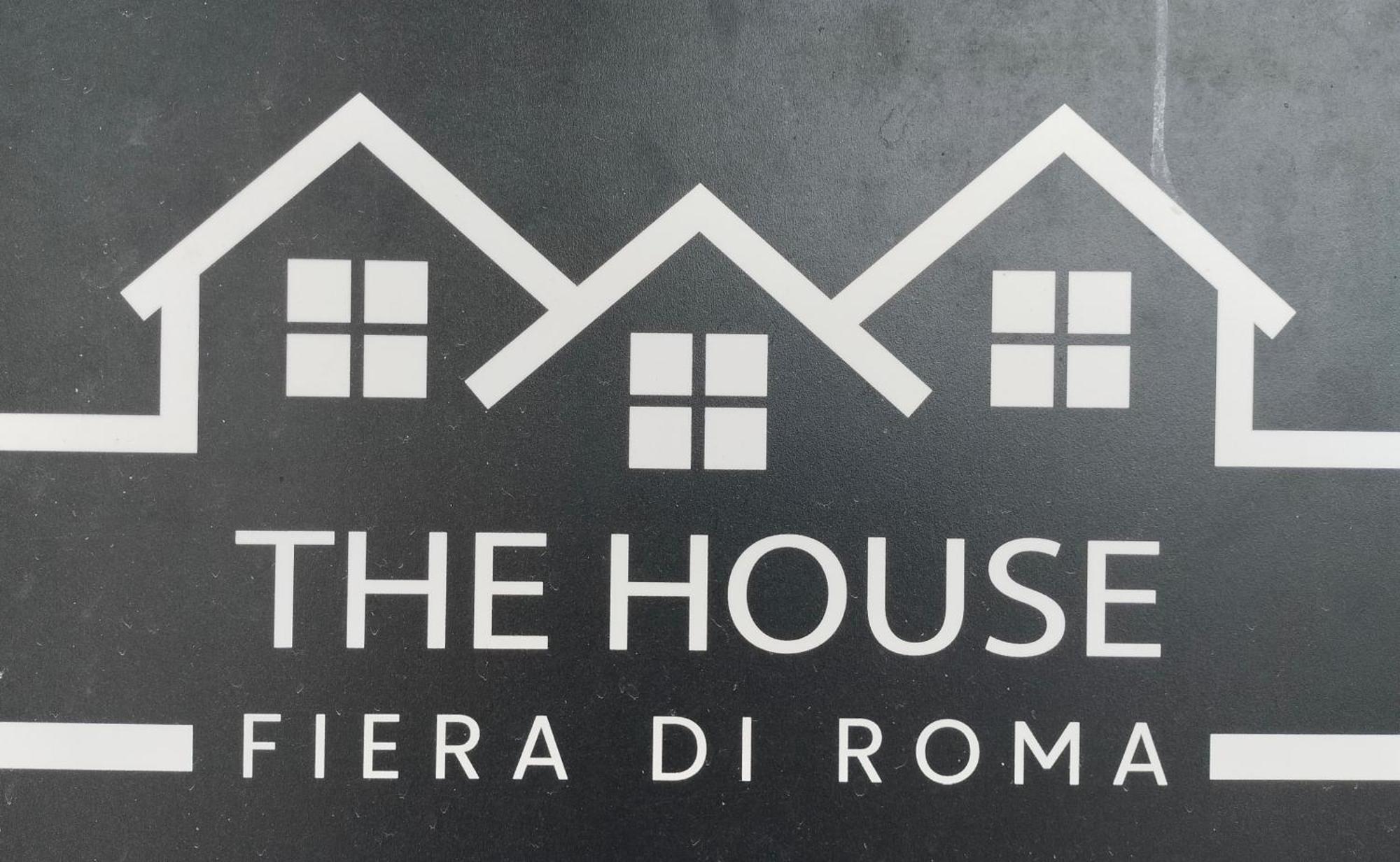 The House Room Aeroporto Fiumicino Exteriör bild